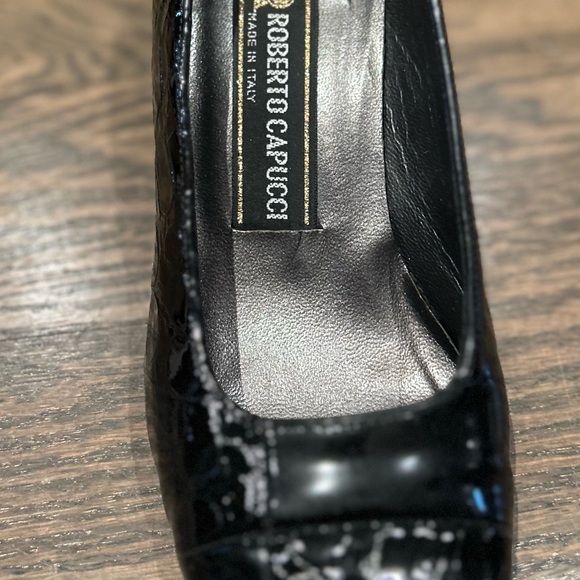 Roberto Capucci black shiny crocodile effect leather heel Size 6.5 - Picture 2 of 6